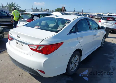 2014 Hyundai Sonata Gls z USA, uszkodzony, nr VIN 5NPEB4AC2EH813303